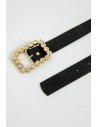 Cinturón negro con hebilla rectangular